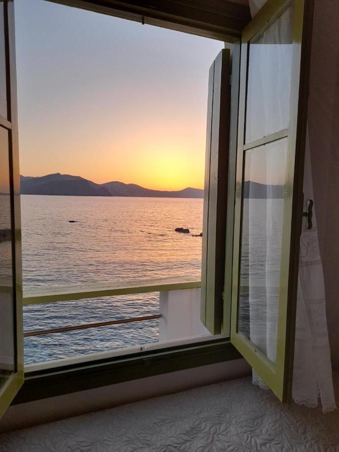 Milos By The Sea - Eco House Plaka  Buitenkant foto