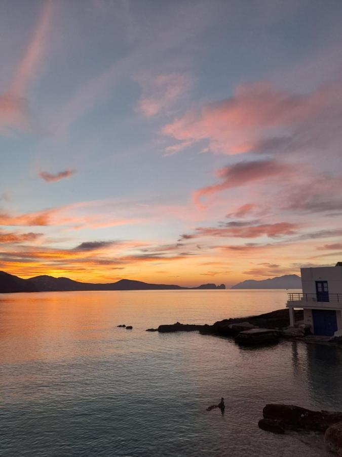 Milos By The Sea - Eco House Plaka  Buitenkant foto