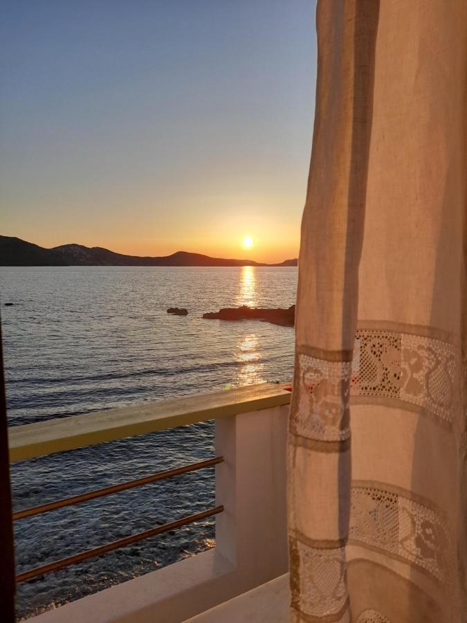 Milos By The Sea - Eco House Plaka  Buitenkant foto