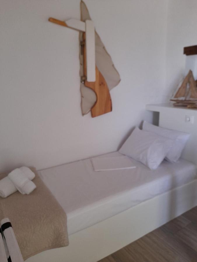 Milos By The Sea - Eco House Plaka  Buitenkant foto